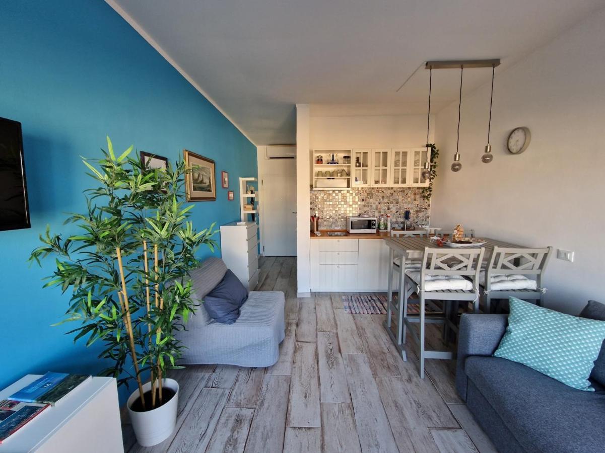 Casa Marina - Monolocale Vista Mare Apartment Follonica Exterior foto
